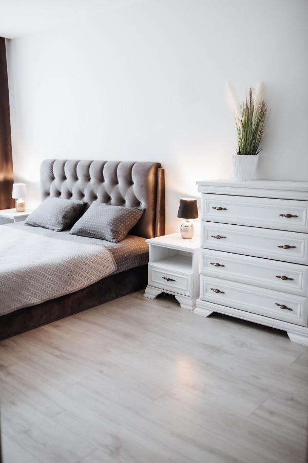 Luxury Apartments In City Center, Siauliai Bagian luar foto